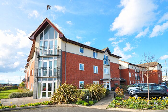 1 Bedroom Flat For Sale In Fairways Court, Whitby, YO21