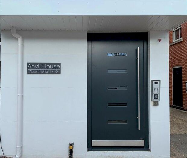 2 Bedroom Flat To Rent In High Street, Harpenden, AL5