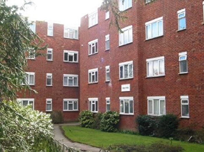 2 Bedroom Flat To Rent In Alexandra Road, Hounslow, TW3