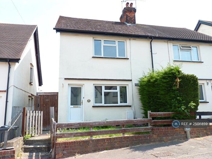 3 Bedroom Semi Detached House To Rent In Ellis Avenue, Stevenage, SG1