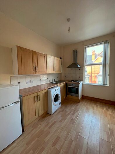 1 Bedroom Flat To Rent In Carlyle Road, Edgbaston, Birmingham B16