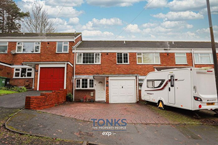 3 Bedroom Terraced House For Sale In High Leasowes, Halesowen, B63