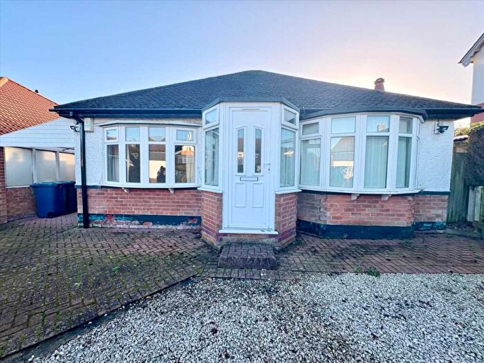 3 Bedroom Detached Bungalow To Rent In Park Avenue, Plumtree Park, Nottingham, NG12