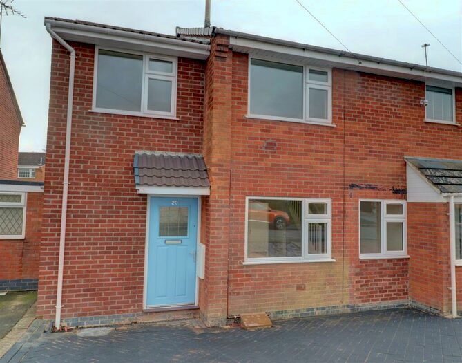 4 Bedroom Semi-Detached House To Rent In Burnaby Close, Nuneaton, CV10