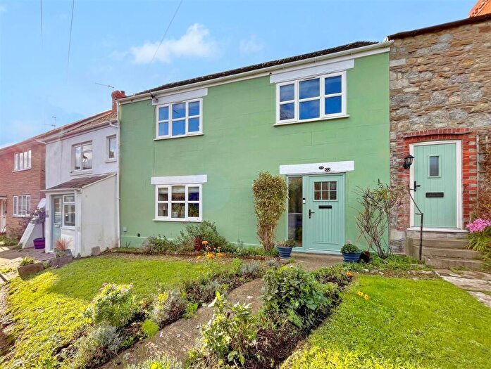 4 Bedroom Character Property For Sale In North Square, Chickerell, DT3