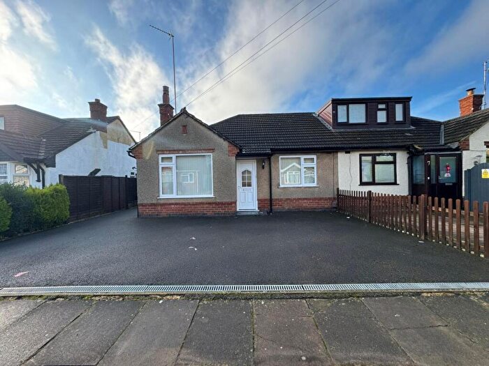 2 Bedroom Semi-Detached Bungalow To Rent In Lockwood Close, Kingsthorpe Northampton, NN2