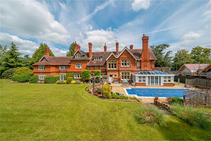 8 Bedroom Apartment For Sale In Kingsley House, Crowsley Road, Shiplake, Henley-On-Thames, RG9