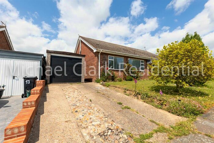 2 Bedroom Semi-Detached Bungalow For Sale In Woodlands, Great Oakley, Harwich, CO12