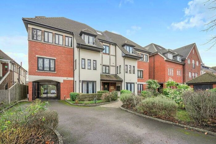 1 Bedroom Flat To Rent In Grove Road, Sutton, Surrey, SM1