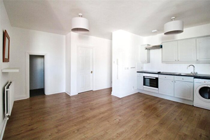2 Bedroom Apartment To Rent In Raleigh Road, Southville, Bristol, BS3