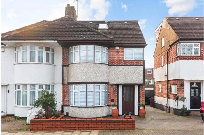 4 Bedroom Property To Rent In St. Edmunds Drive, Stanmore, HA7