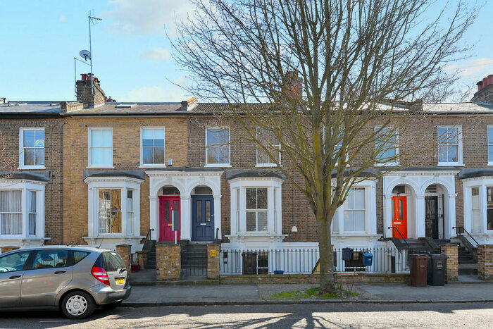 1 Bedroom Apartment To Rent In Penshurst Road, London, E9
