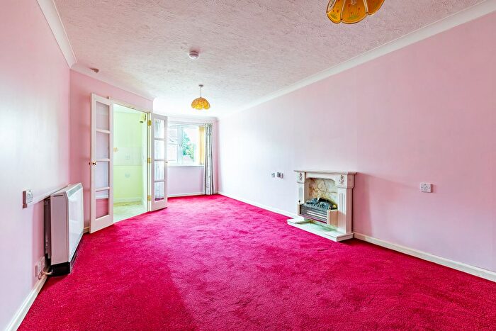 1 Bedroom Flat For Sale In Britannia Court, Christchurch Lane, BS16