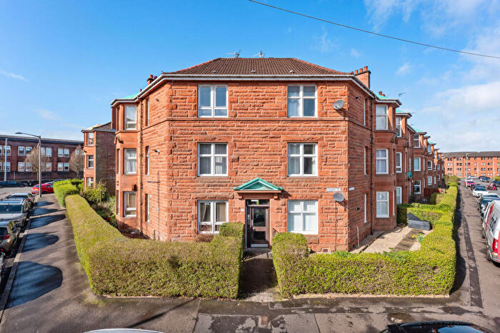 2 Bedroom Flat For Sale In /, Halbert Street, Shawlands, G41