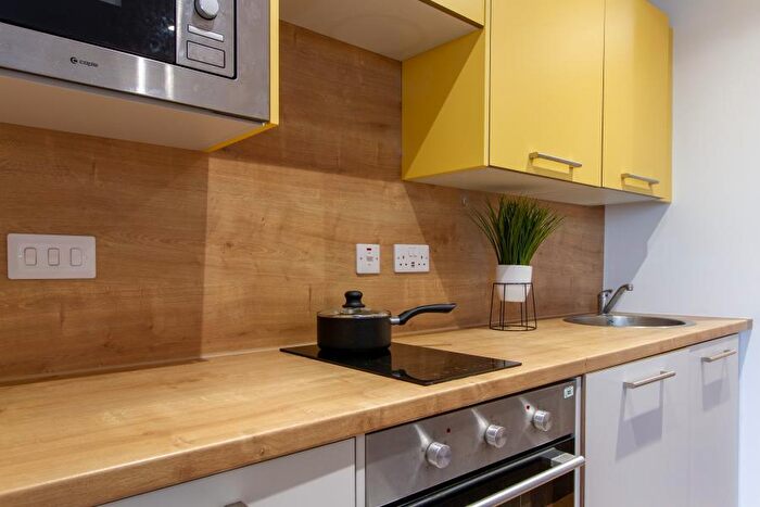 Apartment To Rent In Premium Studio Orbital House, NG7