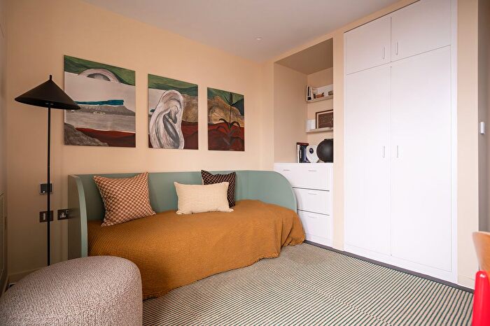 4 Bedroom Flat To Rent In Balfron Tower, St Leonards Road, London, E14