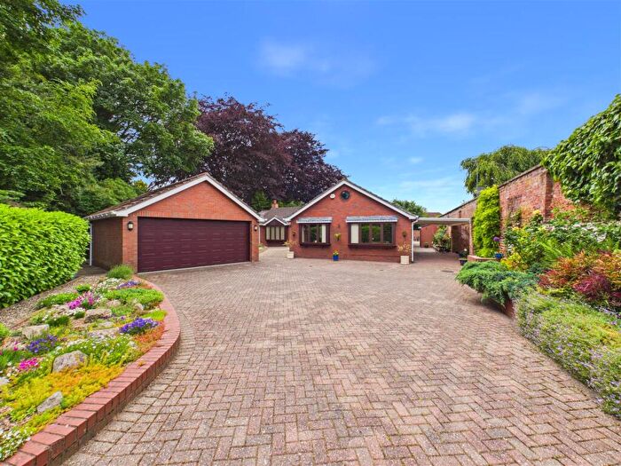 4 Bedroom Detached Bungalow For Sale In Lodge Close, Elloughton, HU15