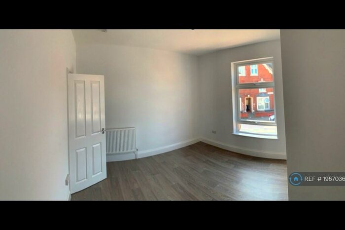1 Bedroom Flat To Rent In Lansdowne Road, Leicester, LE2