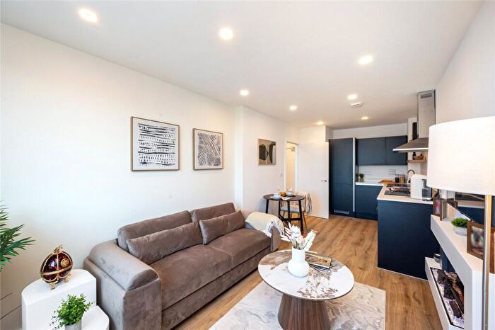 2 Bedroom Penthouse For Sale In Davigdor Road, Hove, East Sussex, BN3