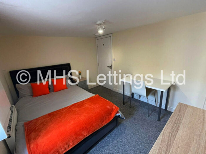 1 Bedroom Semi-Detached House To Rent In Room, Hartley Avenue, Leeds, LS6