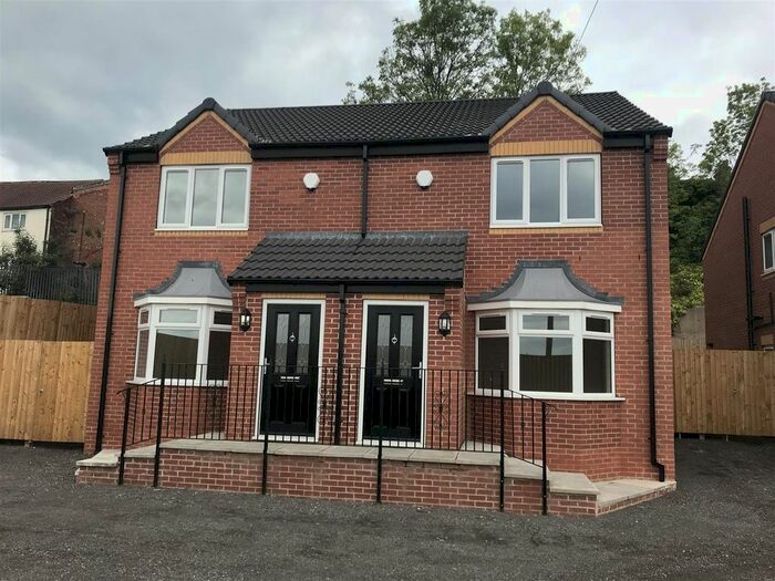 3 Bedroom Semi-Detached House To Rent In Carr Hill Court, Balby, Doncaster, DN4