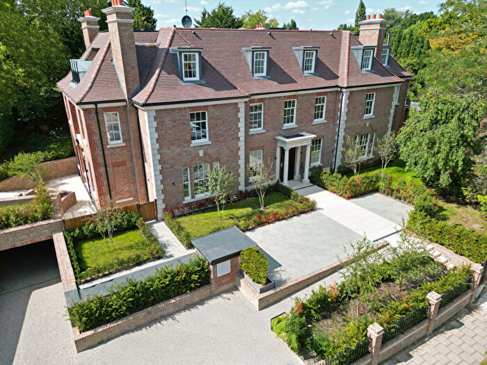 3 Bedroom Apartment For Sale In The Bishops Avenue, London, N2