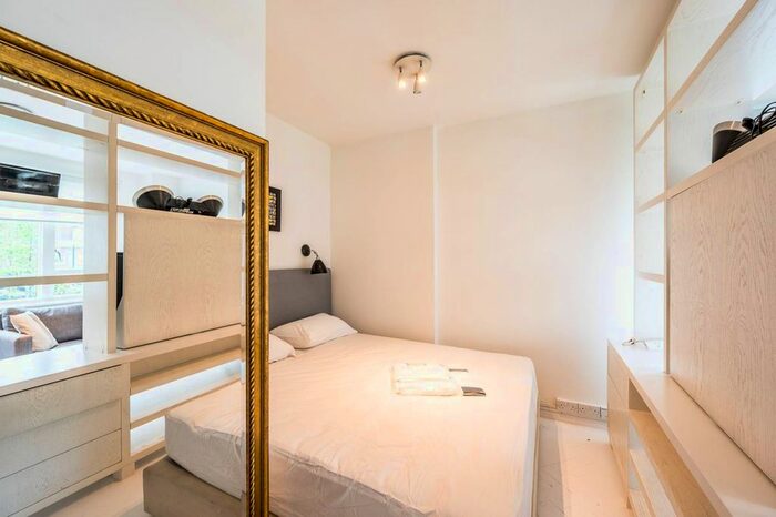 Studio To Rent In Park Crescent, Marylebone, London, W1B