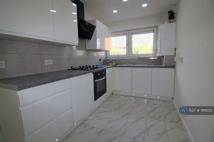 3 Bedroom Maisonette To Rent In Church Road, London, N17