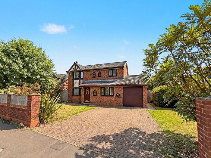 4 Bedroom Detached House For Sale In Ross Avenue, Whitefield, M45