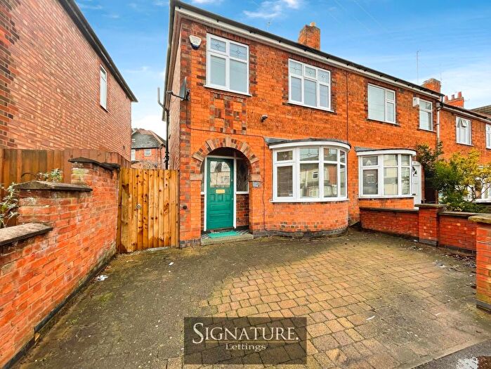 3 Bedroom Semi Detached House To Rent In Richmond Road, Leicester, LE2