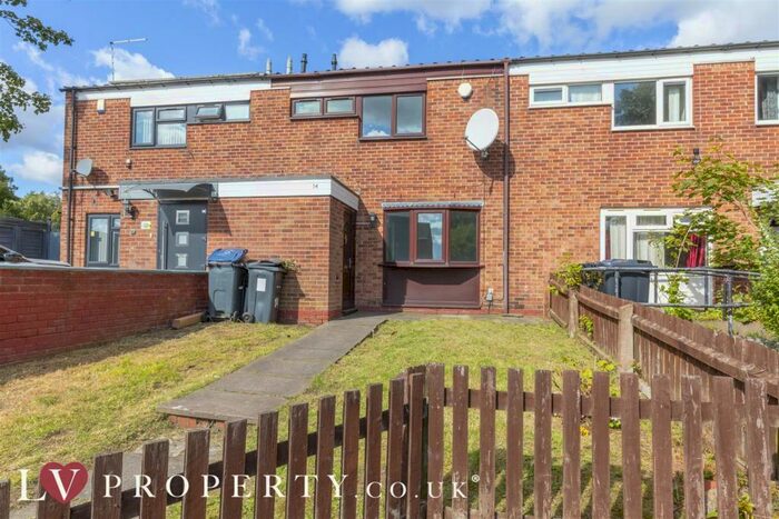 3 Bedroom House To Rent In Woodcote Way, Birmingham, B18