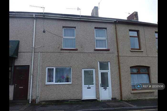 1 Bedroom Flat To Rent In Copperworks Road, Llanelli, SA15
