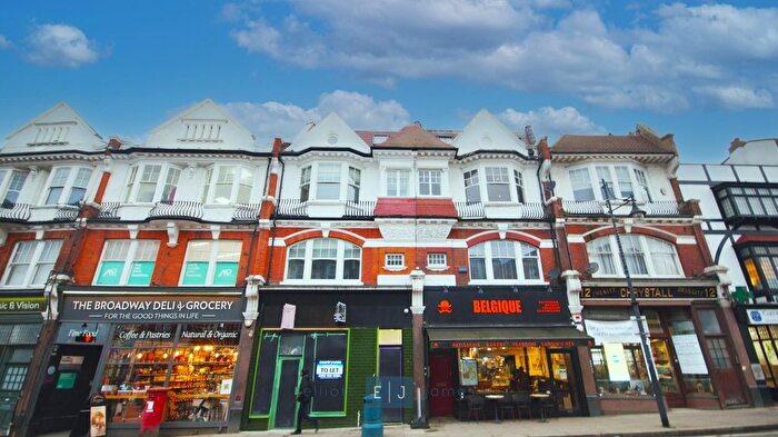 2 Bedroom Flat To Rent In The Broadway, Woodford Green, IG8