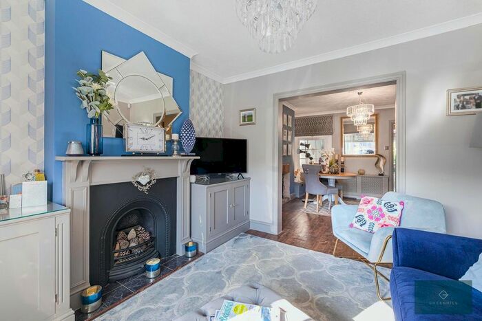 5 Bedroom Detached House For Sale In Stanstead Road, Hoddesdon, EN11