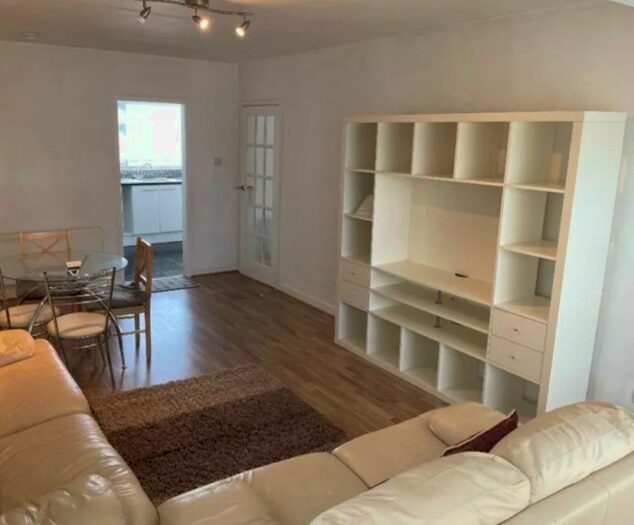 2 Bedroom Flat To Rent In Kirkstall Lane, Headingley, Leeds, LS6
