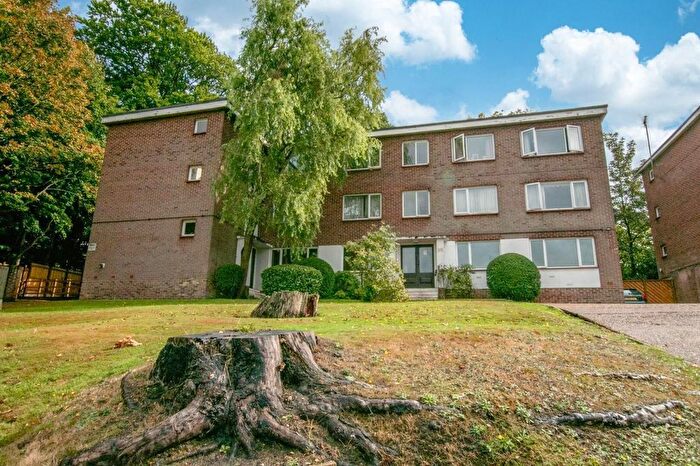2 Bedroom Flat For Sale In West End Road, Southampton, SO18