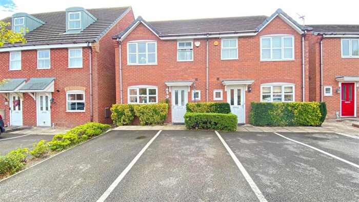 3 Bedroom Semi-Detached House For Sale In Blackstairs Road, Ellesmere Port, CH66