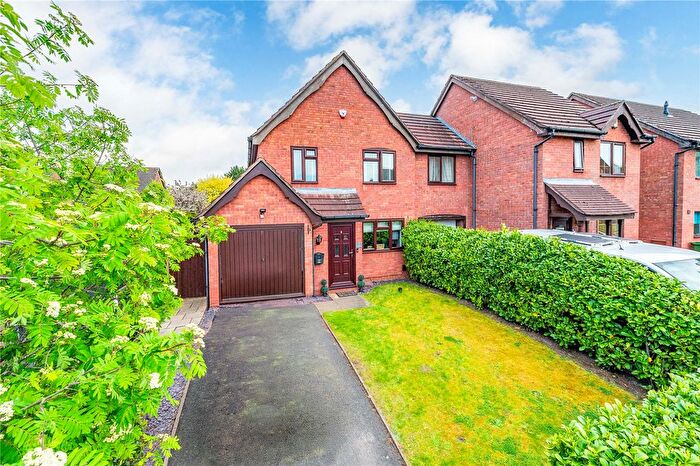 3 Bedroom Semi-Detached House For Sale In Brick Kiln Way, Donnington, Telford, Shropshire, TF2