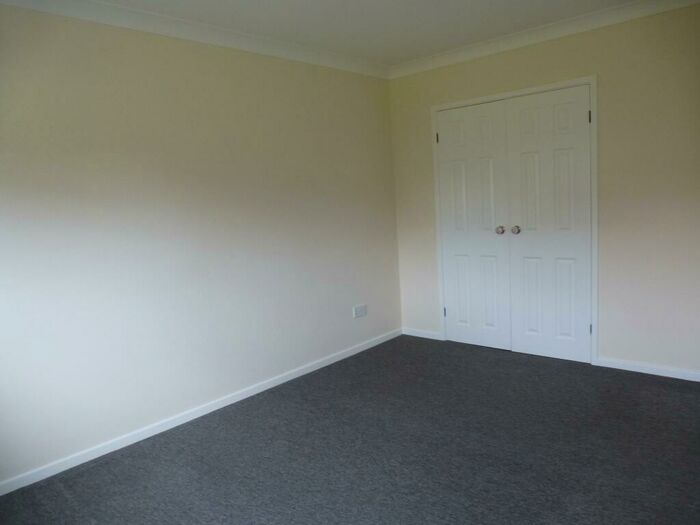 2 Bedroom Semi-Detached Bungalow To Rent In Meadow Way, Wimblington, March, PE15
