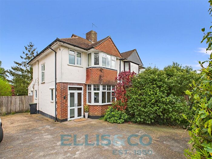 3 Bedroom Semi-Detached House For Sale In Dowgate Close, Tonbridge, Kent, TN9