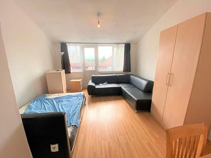 Property To Rent In Whitehall Road, Uxbridge, UB8