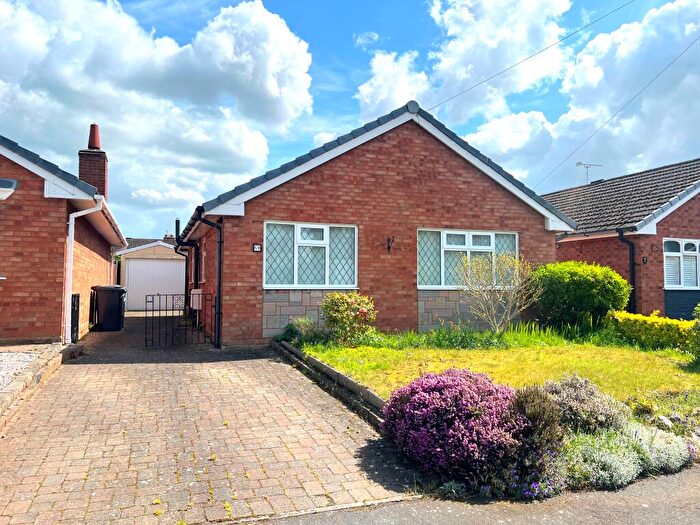2 Bedroom Bungalow For Sale In Chaseview Road, Burton-on-trent, DE13