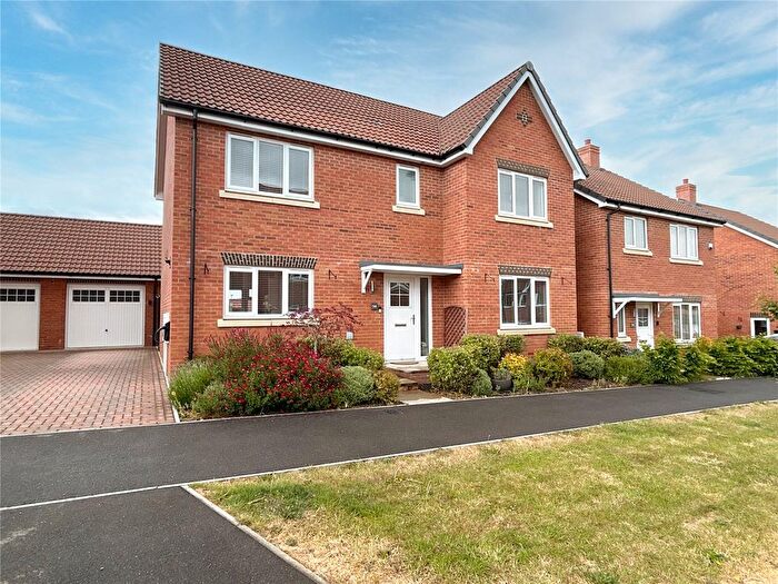 4 Bedroom Detached House For Sale In Roman Avenue, Blandford St. Mary, Blandford Forum, Dorset, DT11