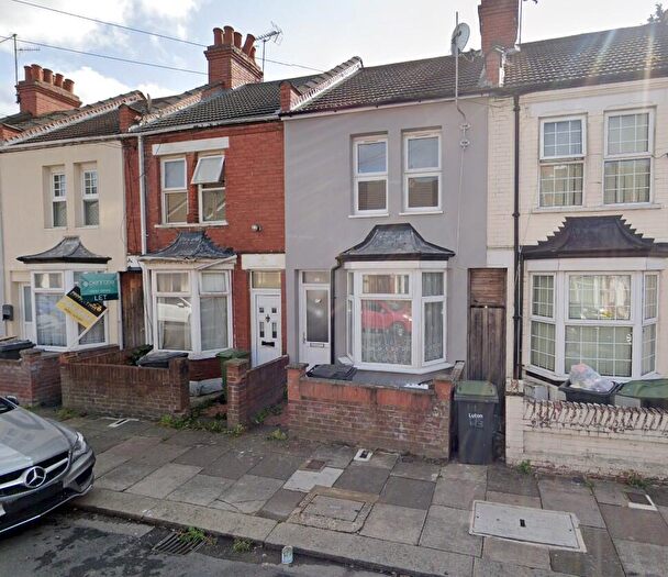 1 Bedroom Flat To Rent In Newcombe Road Luton, LU1