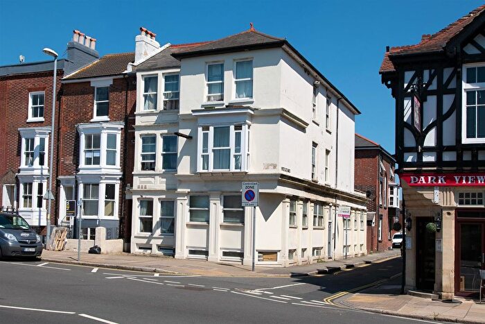 1 Bedroom Flat To Rent In Hampshire Terrace, Portsmouth, PO1