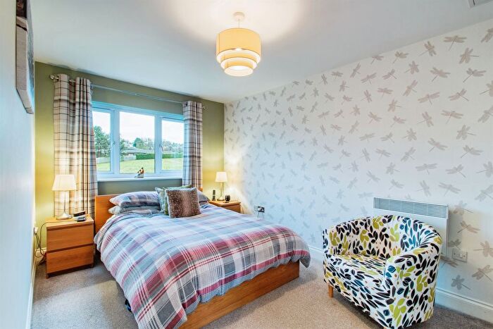 2 Bedroom Flat For Sale In Fieldmoor Lodge, Pudsey, LS28