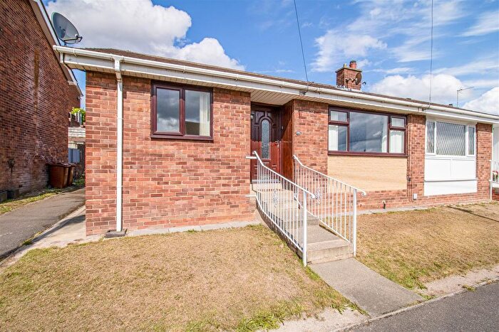 2 Bedroom Semi-Detached Bungalow For Sale In Wrenthorpe Road, Wrenthorpe, WF2