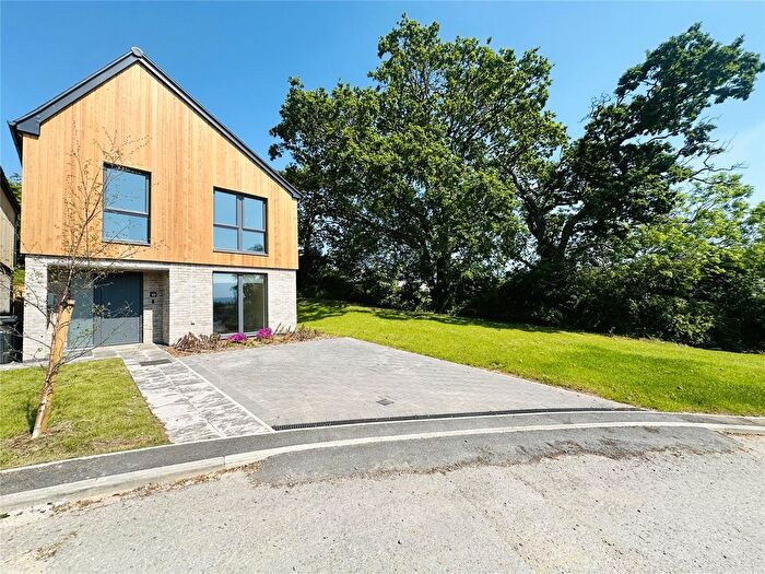 4 Bedroom Detached House To Rent In Pinhoe, Exeter, EX4