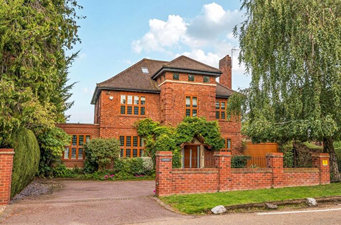6 Bedroom Detached House For Sale In Newlands Avenue, Radlett, WD7