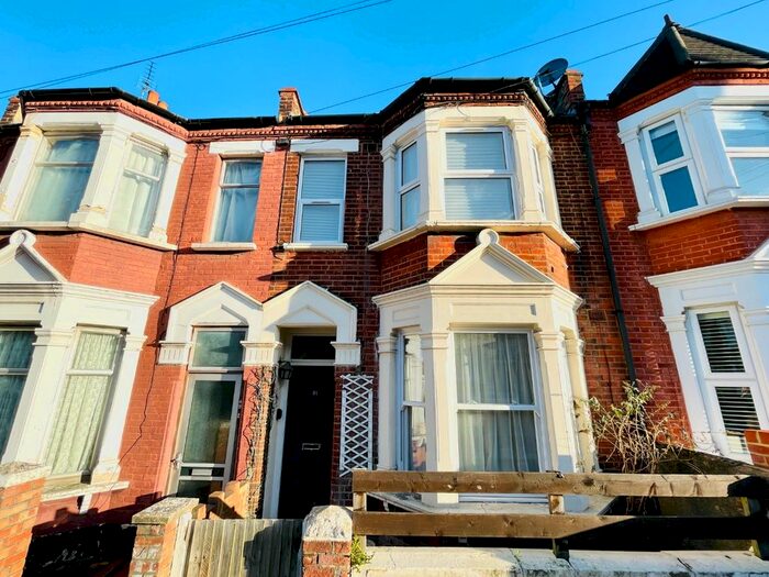Houses for sale & to rent in SE18 4EJ, Fennel Street, Woolwich Common